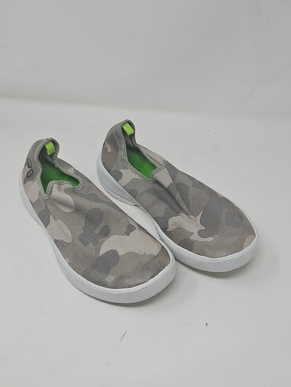 Women’s OOFOS EEZEE Camo Tan Slip On Shoes Sneakers 10 (CON85)